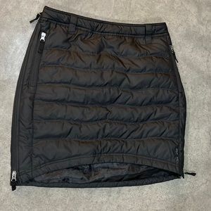 Skhoop black short puffy skirt size large